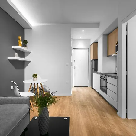 Denizen, Nilie Hospitality Mgmt Apartman *